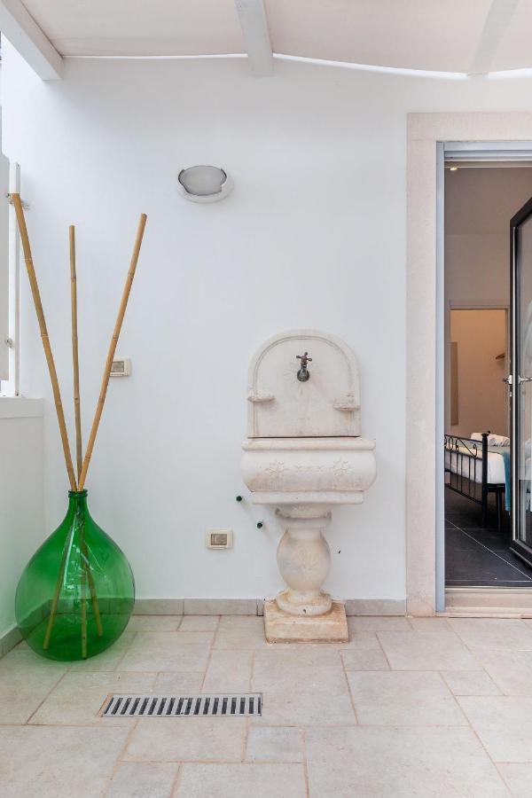 Your House Rooms 1 Polignano a Mare Esterno foto